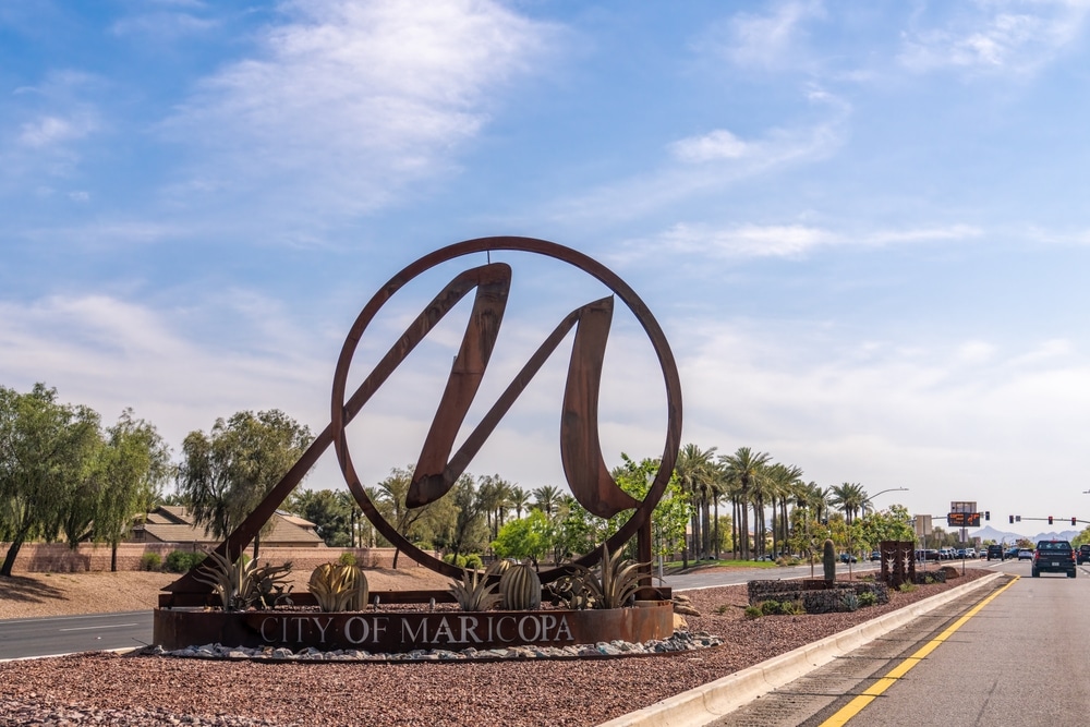 Maricopa,,Az,-,March,30,,2025:,This,14,Foot,Tall